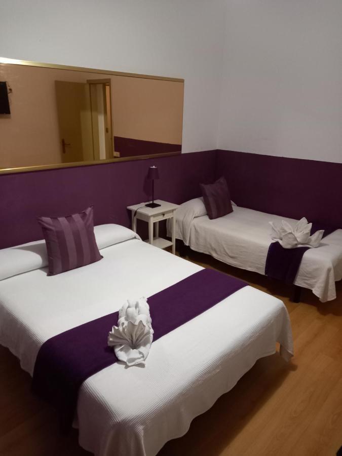 Hostal Muntaner Barcelona Buitenkant foto