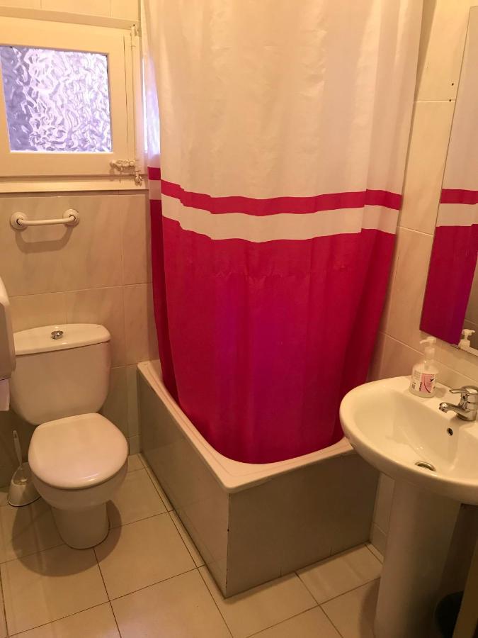 Hostal Muntaner Barcelona Buitenkant foto